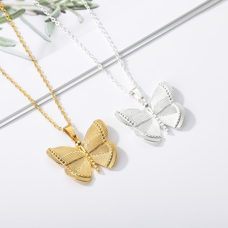 Ladies Fashion Jewelry Butterfly Pendant Necklace